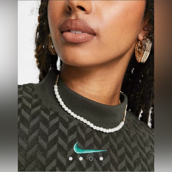 Nike Everyday Modern Plus fleece jacquard boxy t-shirt in sequoia green - Picture 2 of 4